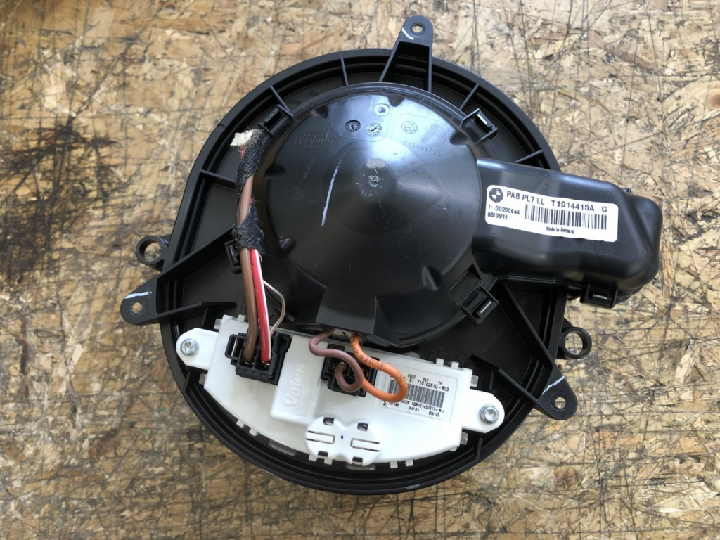 Ventilator bord cu releu BMW F30 sedan 2013 (T1014415A)