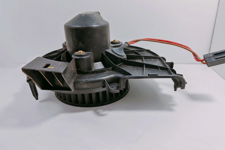 Ventilator habitaclu 006453T Opel Corsa C [facelift] [2003 - 2006]