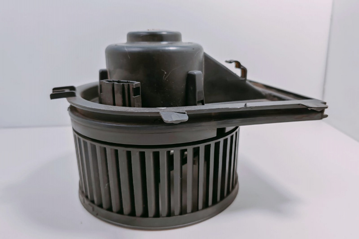 Ventilator Habitaclu 1J1819021B Skoda Octavia [facelift] [2000 - 2010]