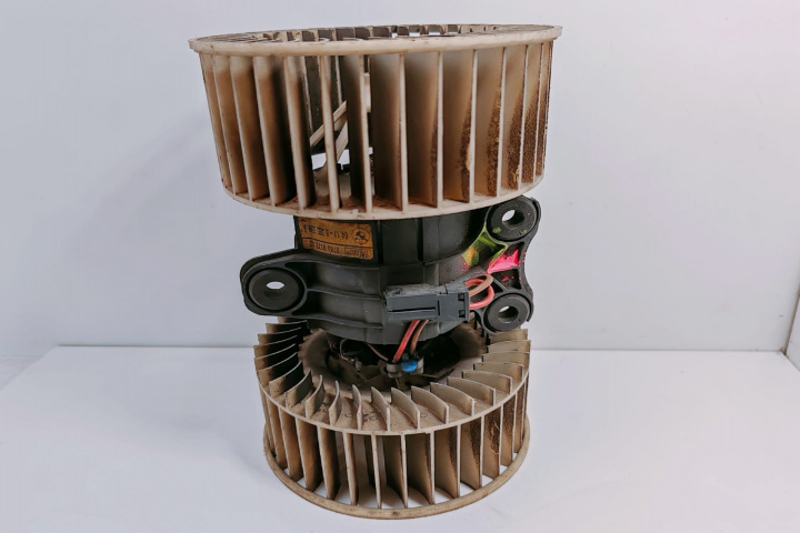 Ventilator habitaclu 641183855589 BMW Seria 5 E39 [1995 - 2000]