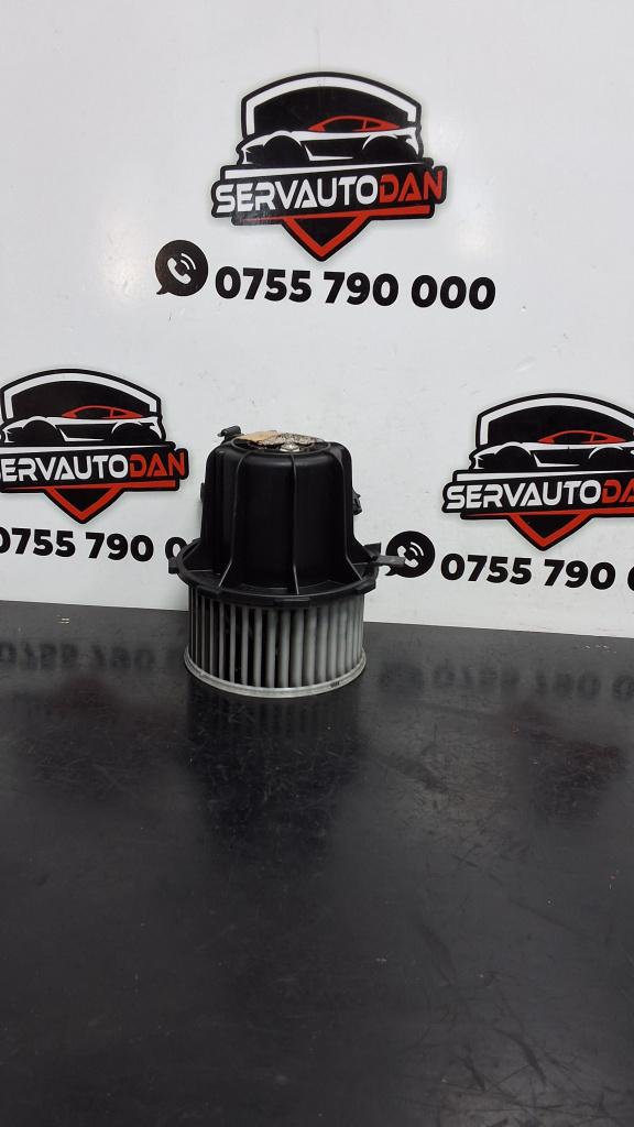 Ventilator habitaclu / aeroterma Audi A4 (2008-2011) [8K2, B8] 2.0 Motorina 2010, 8K1820021