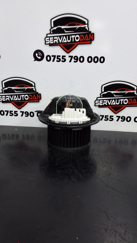 Ventilator habitaclu / aeroterma BMW X3 (2010-2017) [F25] 2.0 Motorina 2012, T1021327U-A