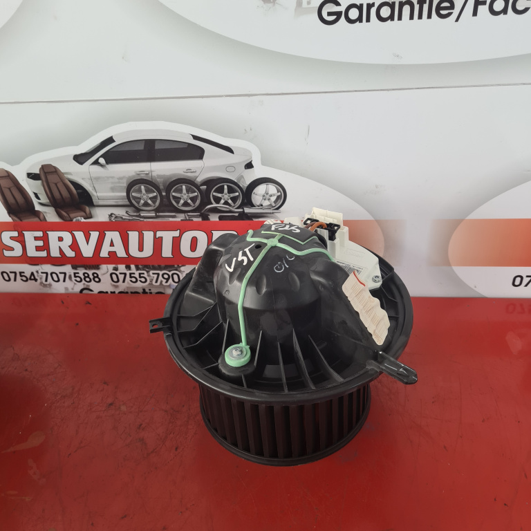 Ventilator habitaclu / aeroterma BMW X3 (2010-2017) [F25] 2.0 Motorina 2012, T1021327U