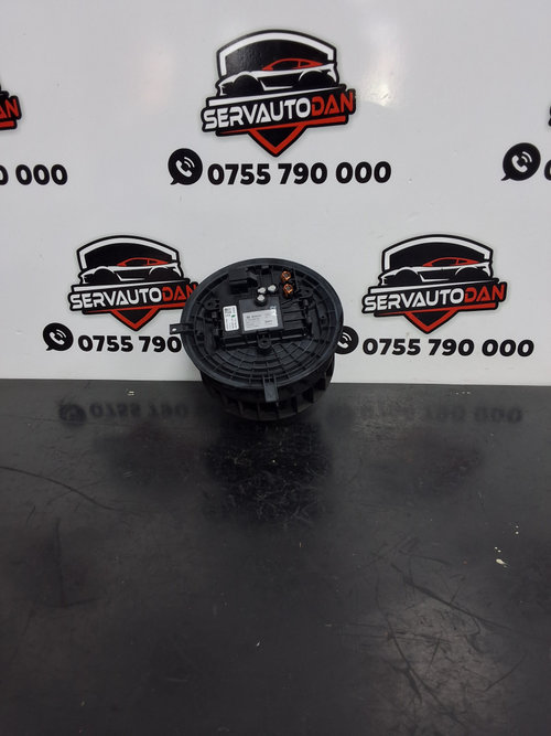 Ventilator habitaclu / aeroterma Mercedes-Benz C-Class (2014->) [W205] 1.6 Motorina 2017, F011500093