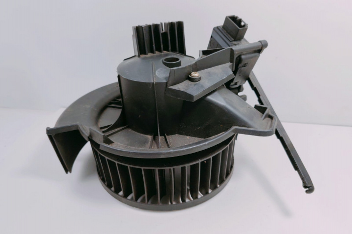 Ventilator habitaclu D9386 Opel Zafira B [2005 - 2010]