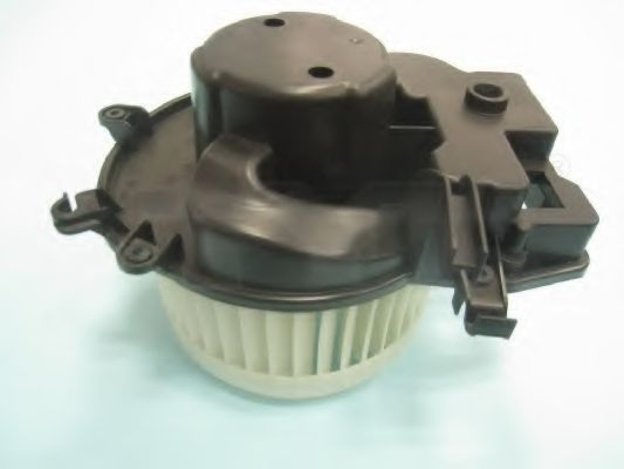Ventilator, habitaclu MERCEDES CLK (C209) (2002 - 2009) TYC 521-0004 piesa NOUA