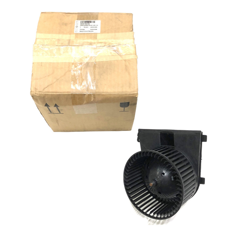 Ventilator Habitaclu Oe Volkswagen 8D2819021B