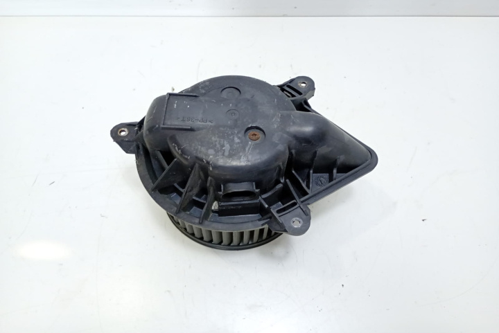 Ventilator habitaclu Opel Vivaro