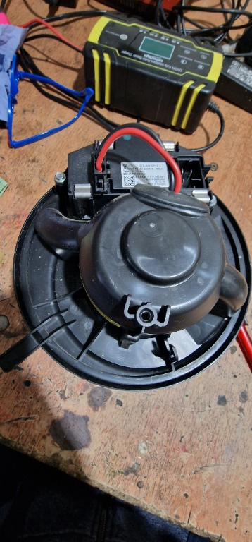 Ventilator habitaclu Skoda Octavia 3, 2015, cod piesa: 1K1820015G