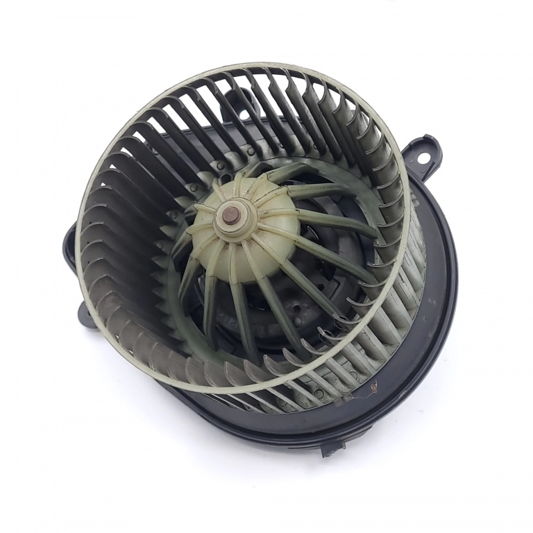 Ventilator Habitaclu / Ventilator Aeroterma Audi A4 B5 (8D) 1994-2001 Cu Modul Electric Volan Pe Stanga Lhd 8D1820021, 740221233F
