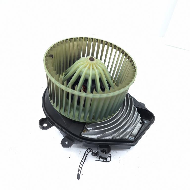 Ventilator Habitaclu / Ventilator Aeroterma Audi A4 B5 (8D) 1994-2001 Cu Modul Electric Volan Pe Stanga Lhd 8D1820021, 740221233F, 7402.2123.3F Vemo