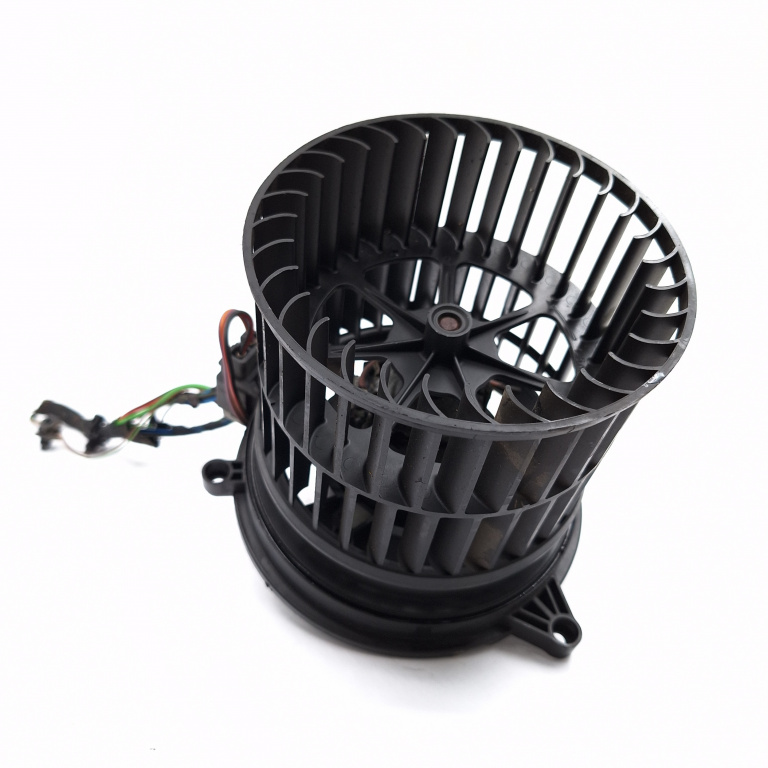 Ventilator Habitaclu / Ventilator Aeroterma Ford Fiesta Mk 5 2002-2008 1.4 Tdci F6Ja Motorina Cu Modul Electric Volan Pe Stanga Lhd 1736005401, 173.60054.01