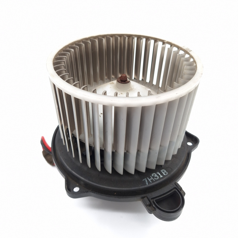 Ventilator Habitaclu / Ventilator Aeroterma Hyundai Elantra Limuzina (Hd) 2005-2011 2.0 Cvvt G4Gc Benzina Volan Pe Stanga Lhd F00S33F012, 7H31B Bosch