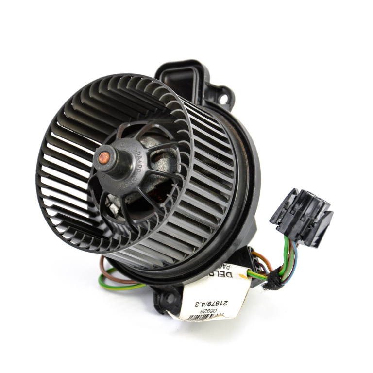 Ventilator Habitaclu / Ventilator Aeroterma Land Rover Range Rover Mk 3 L322 (Lm) 2002-2012 3.0 D 4X4 306D1 Motorina Volan Pe Dreapta Rhd 9461252017, 94.612.52.017