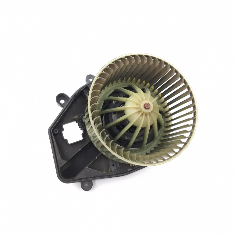 Ventilator Habitaclu / Ventilator Aeroterma Vw Passat B5, B5.5 1996-2005 1.6 Ahl Benzina 8D1820021, 740221233F