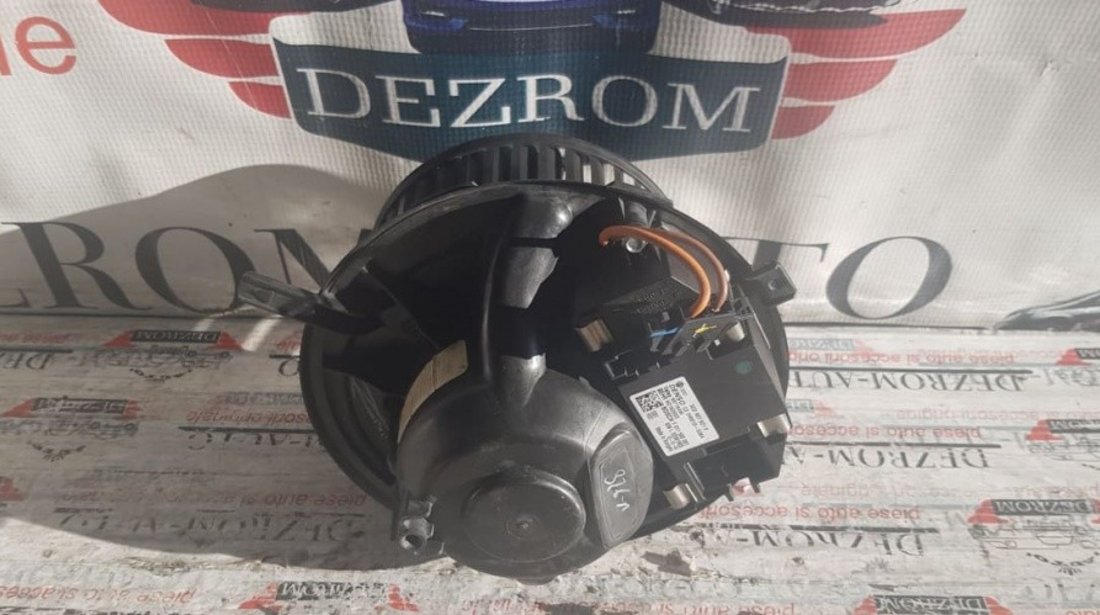 Ventilator habitaclu VW Jetta 4 1.6 TDi cod piesa : 1K1820015J