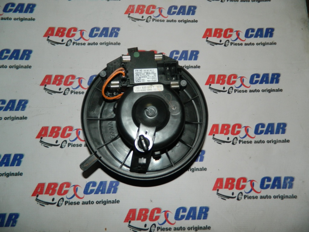 Ventilator habitaclu VW Passat CC cod: 3C1820015T