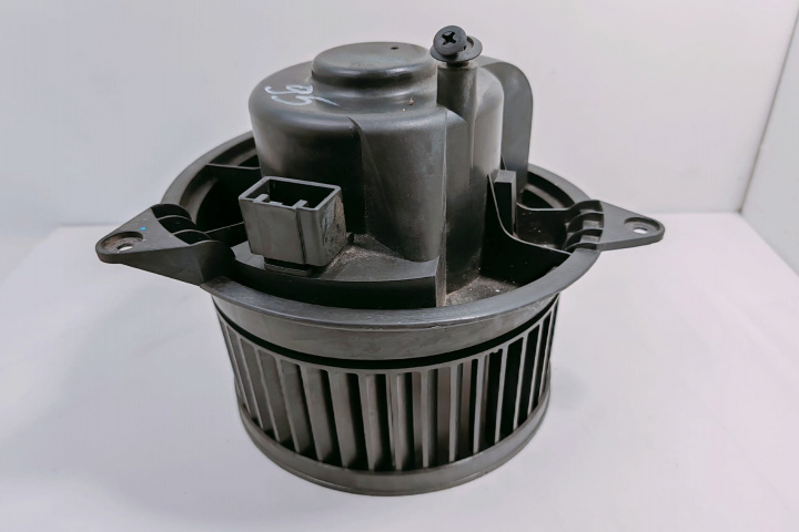 Ventilator habitaclu XS4H18456AD Ford Focus [1998 - 2004]