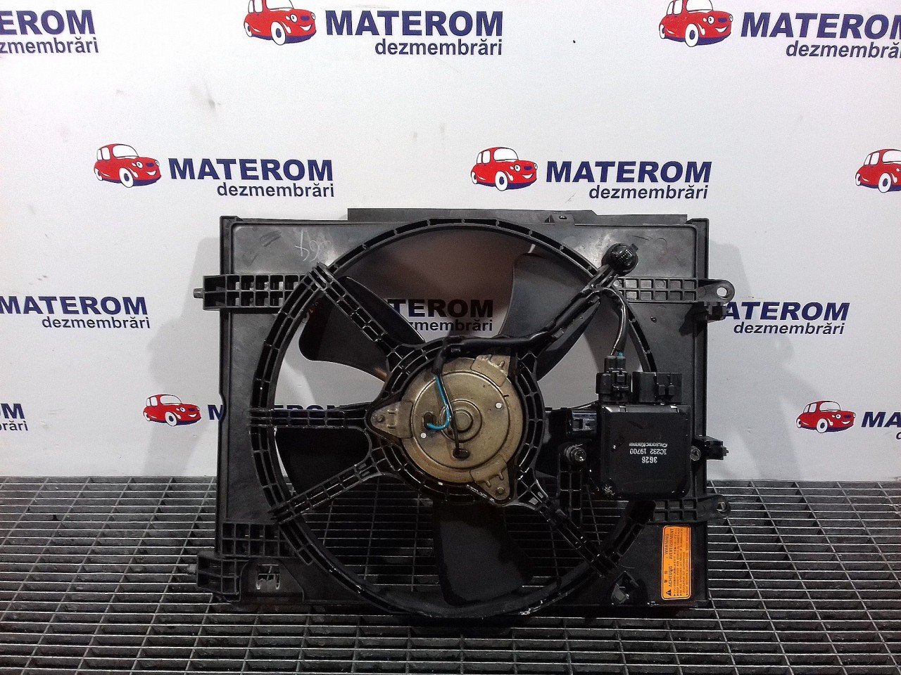 VENTILATOR RADIATOR MITSUBISHI OUTLANDER 2.4 INJ - (2001 2006)