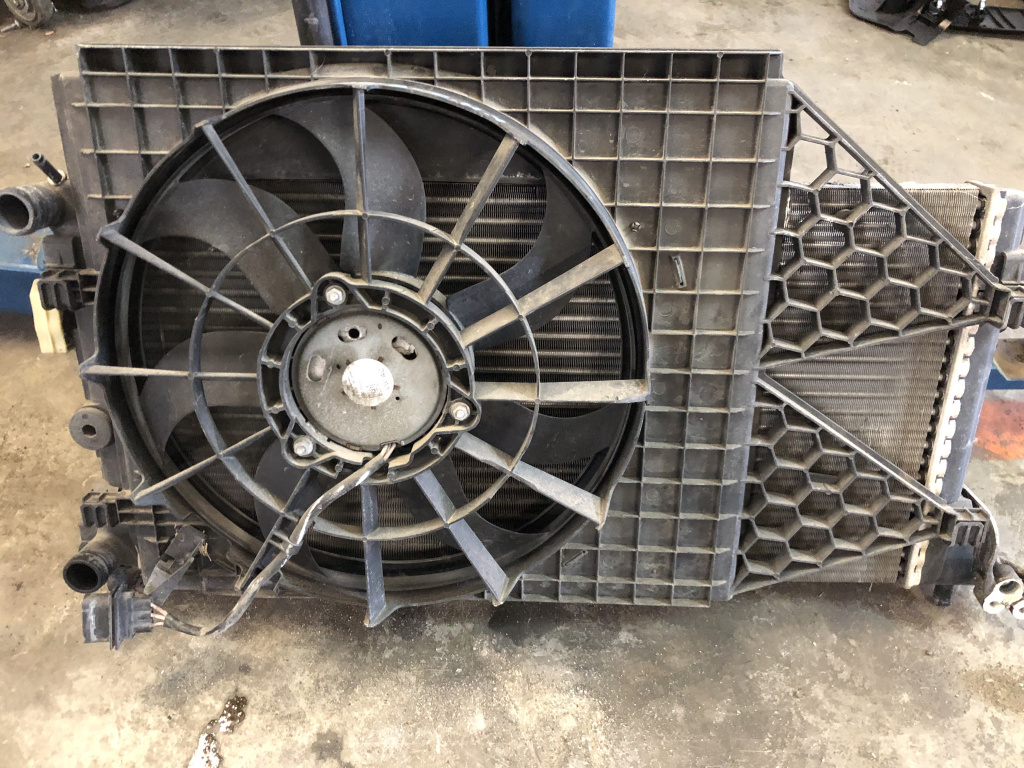 Ventilator Skoda Fabia 3 1.0 Benzina 2015, 6R0959445E