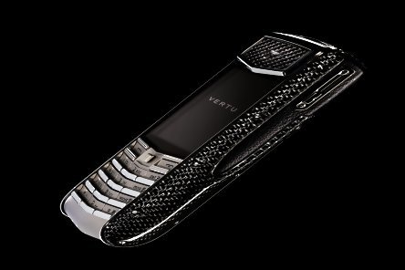 Vertu lanseaza un nou model, Ascent Ti, facut in totalitate din fibra de carbon