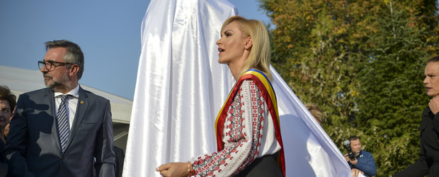 Veste buna! Gabriela Firea da bani in plus pentru statuile din Bucuresti, dar macar scapam de aglomeratie