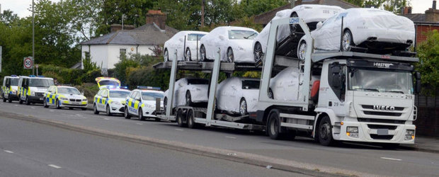 Viata bate filmul: Ce au gasit politistii britanici in portbagajele unor Maserati-uri