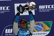 Victorie dubla si cinci pozitii pe podium pentru noul Cruze in Brazilia!