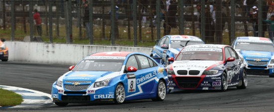 Victorie dubla si cinci pozitii pe podium pentru noul Cruze in Brazilia! Victorie dubla si cinci pozitii pe podium pentru noul Cruze in Brazilia!