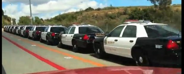 Video: 150 de masini de politie, venite sa dea o amenda!