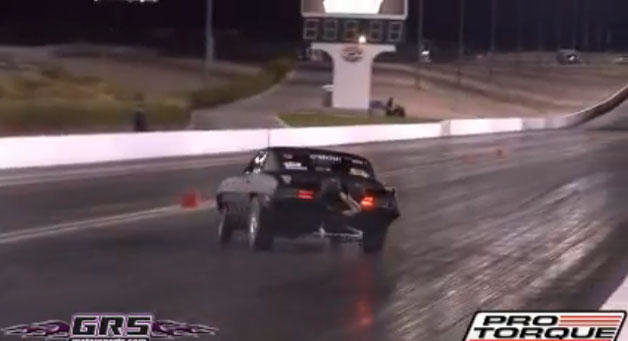 Video accident cu muscle-car: Dragsterul care refuza sa se opreasca! Video accident cu muscle-car: Dragsterul care refuza sa se opreasca!