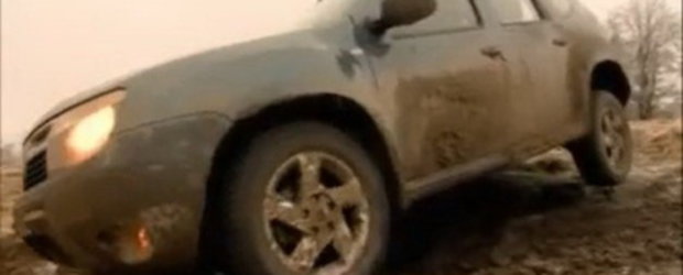 VIDEO - Adio asfalt! Primele filmari cu Duster in noroaie!