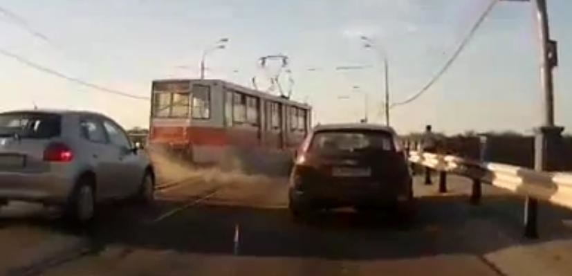 VIDEO amuzant: si tramvaiele fac drift!