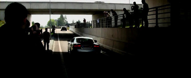 VIDEO: Aston Martin DBS in tunel!