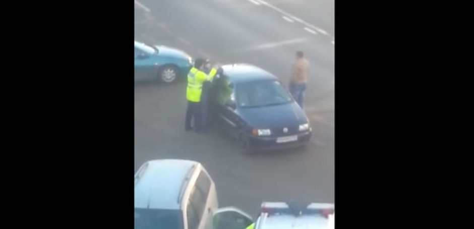 VIDEO: Bataie intre un politist si un sofer la Sibiu. Cine are dreptate?