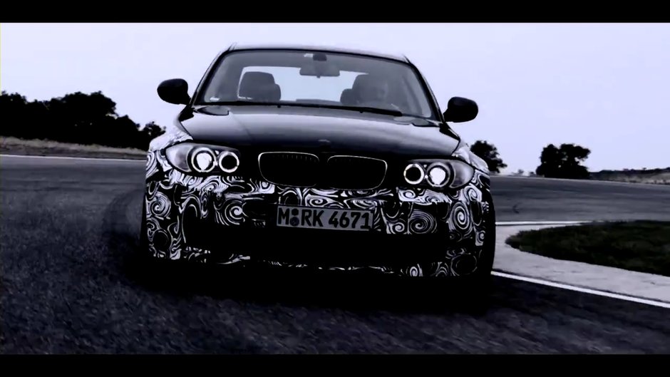 Video: BMW Seria 1 M Coupe vine in curand!