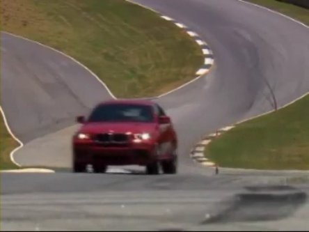 VIDEO: BMW X6 M se da pe circuit VIDEO: BMW X6 M se da pe circuit