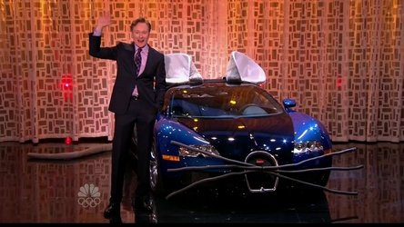 Video: Bugatti Veyron costumat in soricel... Video: Bugatti Veyron costumat in soricel...