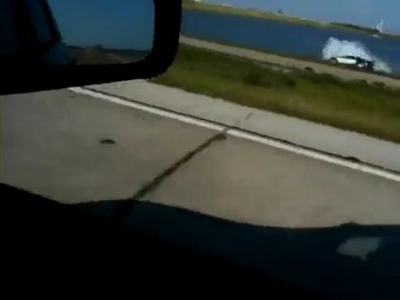 Video: Bugatti Veyron la apa... Partea a doua Video: Bugatti Veyron la apa... Partea a doua
