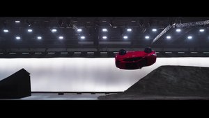 VIDEO: Cea mai tare cascadorie cu un SUV tocmai a fost facuta. Un surub de 360 de grade!