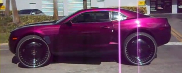 Video: Chevrolet Camaro cu jante ridicole, pe 30 inci!