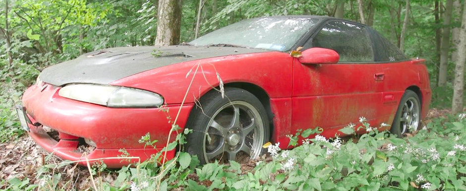 VIDEO: Cum arata o masina care a stat 10 ani abandonata in padure?