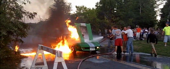 Video: Cum sa fii o pacoste pentru Chevrolet Corvette Video: Cum sa fii o pacoste pentru Chevrolet Corvette