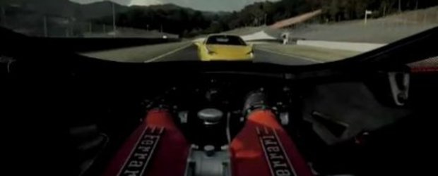 Video: Doua 458 Italia se intrec la Mugello