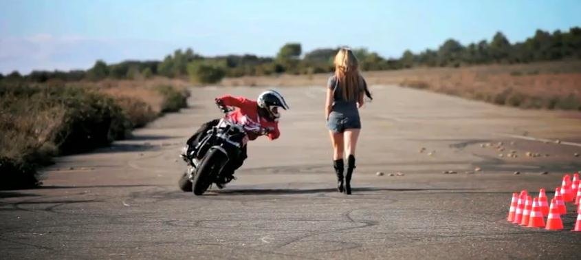 Video drift: nu-ti era dor de niste drifturi cu motocicleta? Video drift: nu-ti era dor de niste drifturi cu motocicleta?
