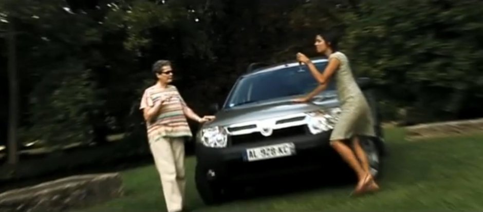 VIDEO: Femeile testeaza Dacia Duster! Tineti-va bineeeeeeeeee! VIDEO: Femeile testeaza Dacia Duster! Tineti-va bineeeeeeeeee!