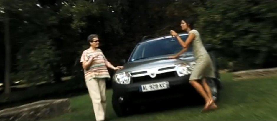 VIDEO: Femeile testeaza Dacia Duster! Tineti-va bineeeeeeeeee!