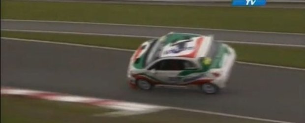 Video: Fiat 500 Abarth pe 2 roti!