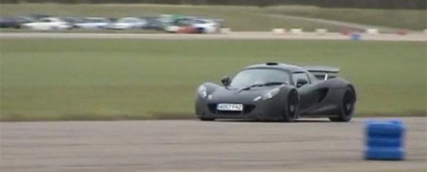 Video: Hennessey Venom GT ia cu asalt circuitul