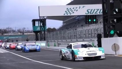 Video: Honda HSV in teste Super GT la Suzuka Video: Honda HSV in teste Super GT la Suzuka